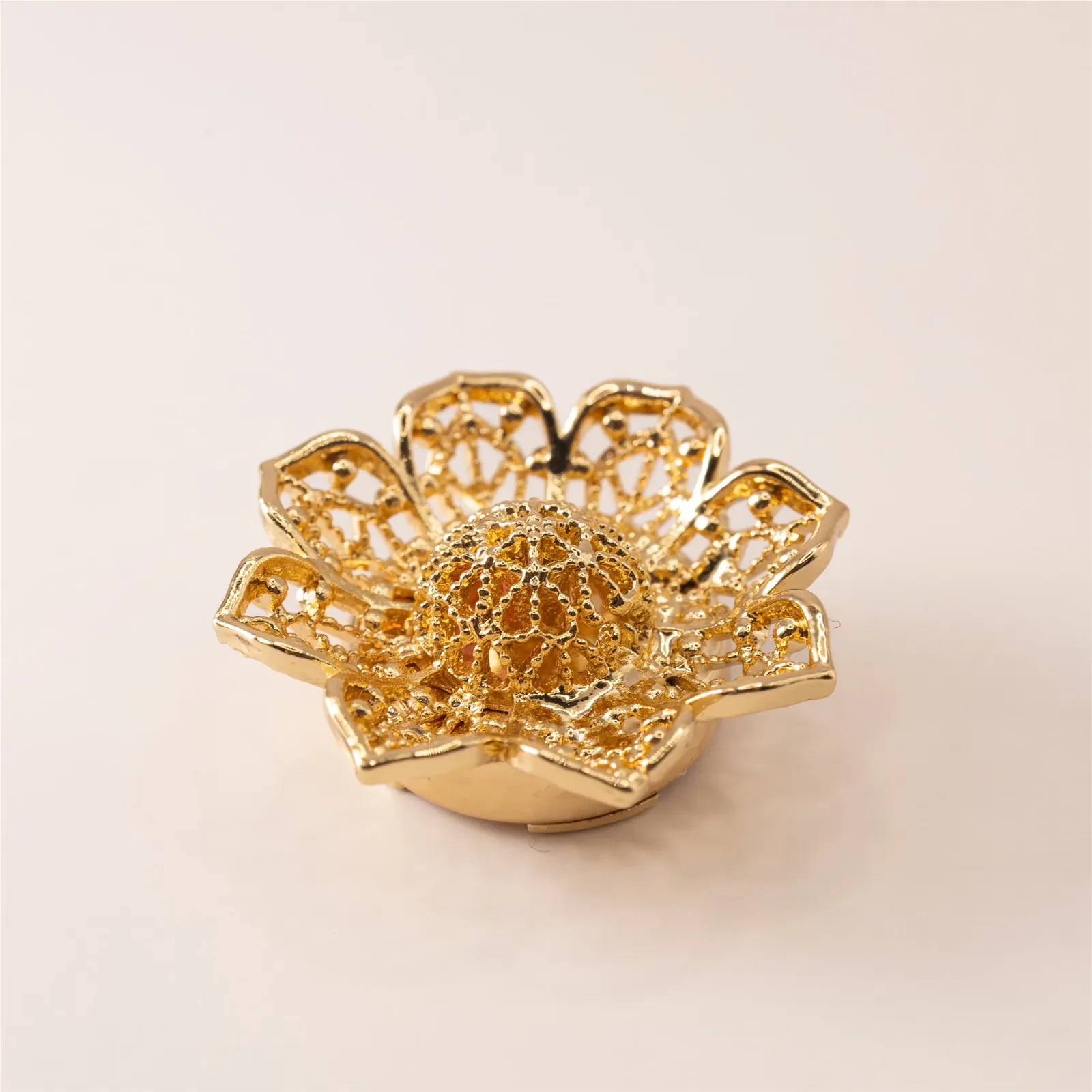 GOLDEN LOTUS – Obrázok 2