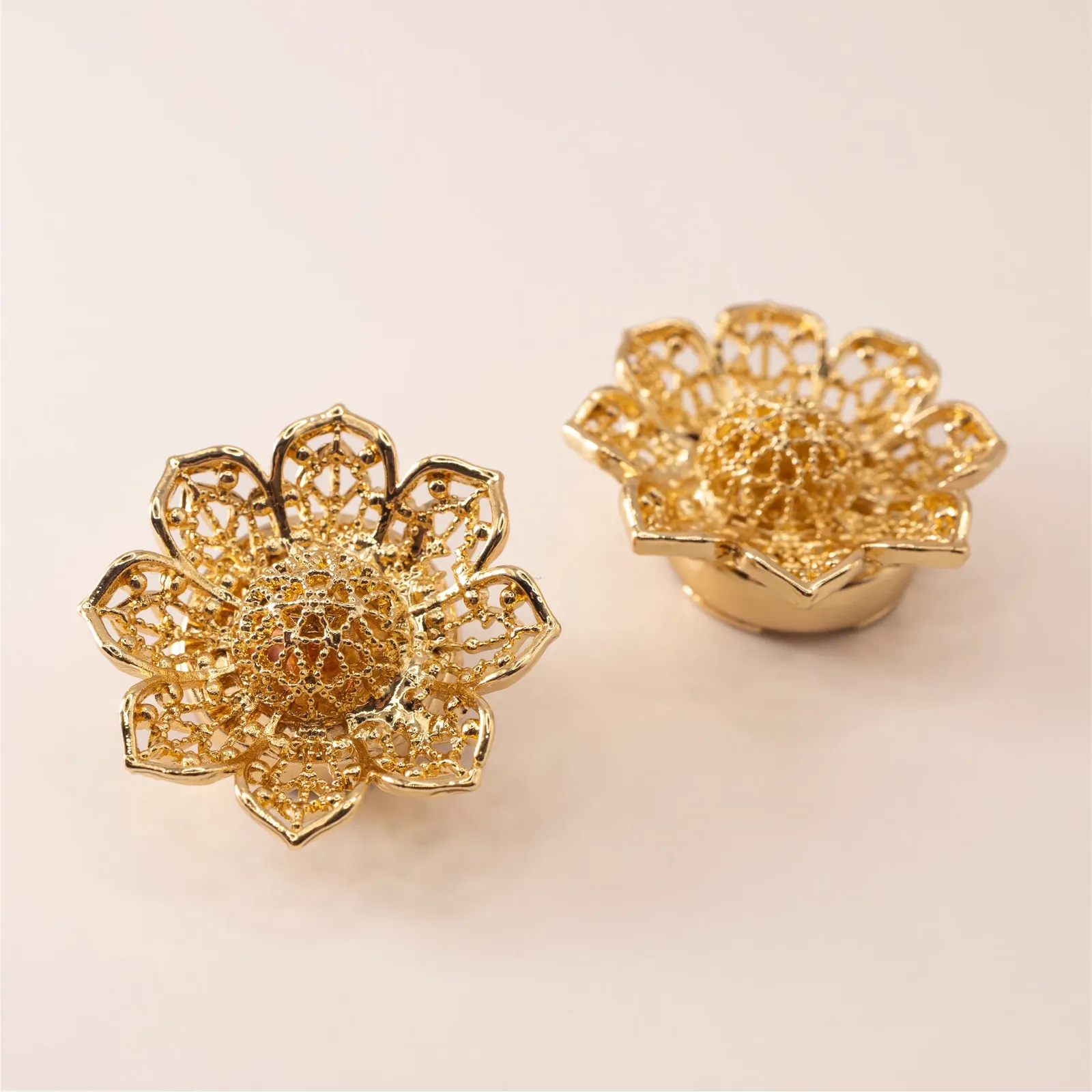 GOLDEN LOTUS – Obrázok 3
