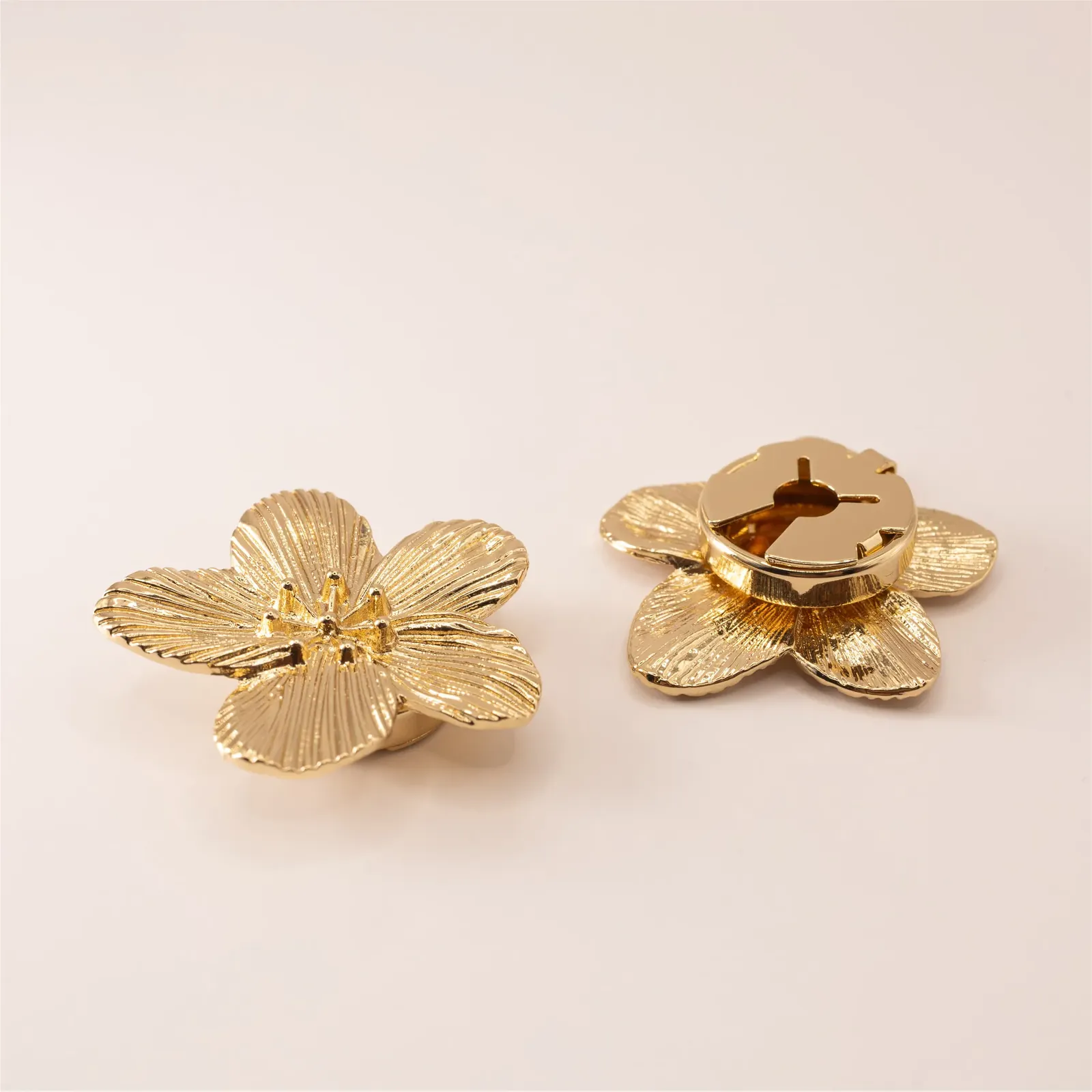 GOLDEN PETALS – Obrázok 3